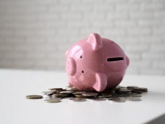 close-up-education-economy-objects